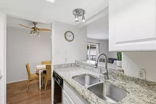 12818 Midway Rd, Dallas, TX 75244 - Photo 17