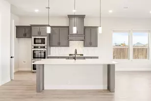 933 Cannes Dr, Red Oak, TX 75154 - Photo 13