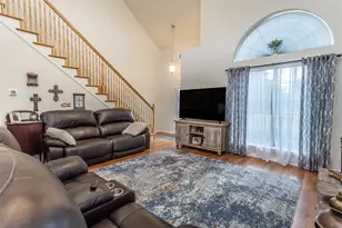 105 W 6th St, Lindsay, TX 76250 - Photo 5