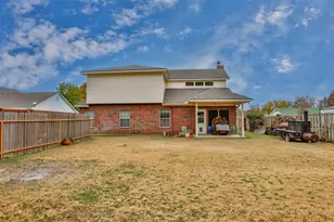 105 W 6th St, Lindsay, TX 76250 - Photo 31