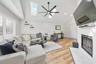 4229 Phoenix Dr, Carrollton, TX 75010 - Photo 3