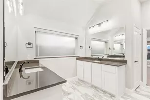 905 Denham Dr, Red Oak, TX 75154 - Photo 25