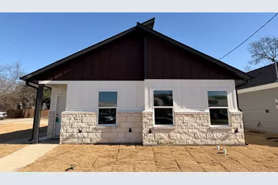 2101 College Street, Greenville, TX 75401 - Photo 1