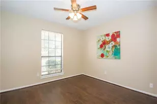 2405 Cranberry Ln, Euless, TX 76039 - Photo 15