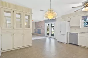 4108 Alicante Ave, Fort Worth, TX 76133 - Photo 11