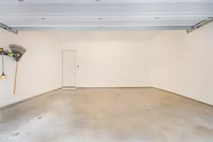 2210 Lola Ct, Dallas, TX 75206 - Photo 29