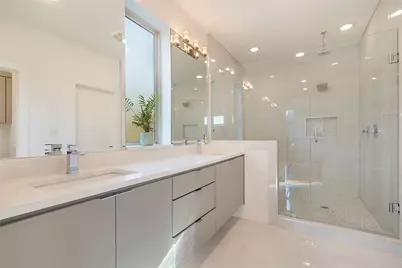 2210 Lola Court, Dallas, TX 75206 - Photo 17