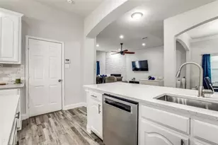 13981 Fall Harvest Dr, Frisco, TX 75033 - Photo 7