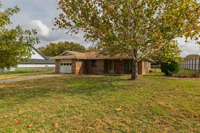 401 Berryhill Drive, Springtown, TX 76082 - Photo 1
