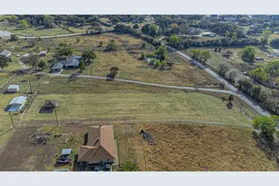 2121 Rock Creek Road, Crowley, TX 76036 - Photo 5