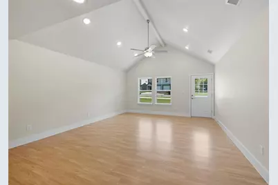 825 W Walker Street, Denison, TX 75020 - Photo 11