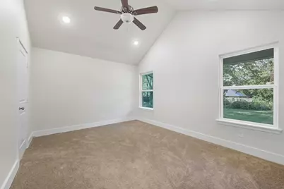 825 W Walker Street, Denison, TX 75020 - Photo 15