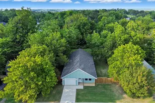 825 W Walker St, Denison, TX 75020 - Photo 3