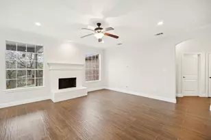 2770 S Lakeview Dr, Cedar Hill, TX 75104 - Photo 9