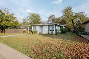 1213 S Lamar St, Weatherford, TX 76086 - Photo 13