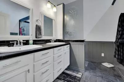 312 W 8th Street, Ferris, TX 75125 - Photo 15