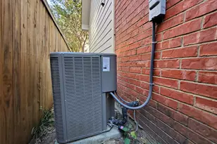 200 Morning Star Ct, Irving, TX 75063 - Photo 33