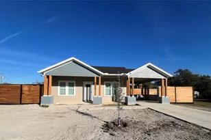 615 Luxton St, Fort Worth, TX 76104 - Photo 1