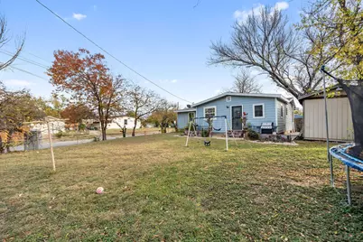 1202 W Strong Parkway, Grand Prairie, TX 75050 - Photo 21