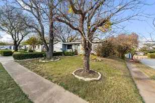 1202 W Strong Pkwy, Grand Prairie, TX 75050 - Photo 3