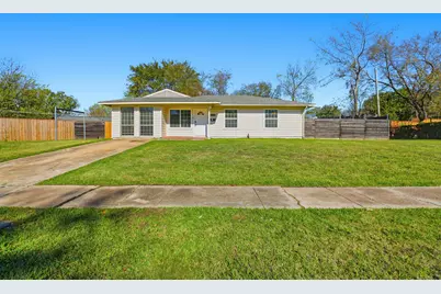 1013 Casa Drive, Mesquite, TX 75149 - Photo 1