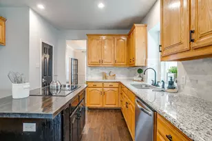 6112 Fannin Dr, Arlington, TX 76001 - Photo 11