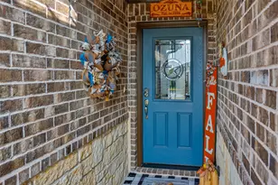 513 Pathfinder St, Collinsville, TX 76233 - Photo 3