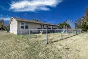 309-311 Lilac Dr, Granbury, TX 76049 - Photo 17