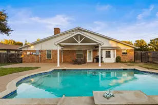 5501 Wood View St, North Richland Hills, TX 76180 - Photo 3