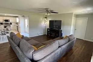 356 Shoreline Dr, Azle, TX 76020 - Photo 3