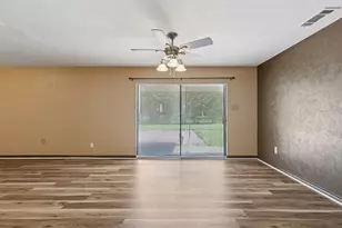 110 Lee St, Farmersville, TX 75442 - Photo 9