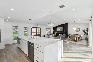 12303 Cedar Bend Dr, Dallas, TX 75244 - Photo 11