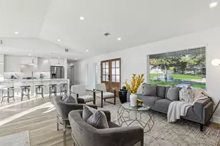 12303 Cedar Bend Dr, Dallas, TX 75244 - Photo 3