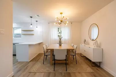 725 Middle Glen Drive, Garland, TX 75043 - Photo 3