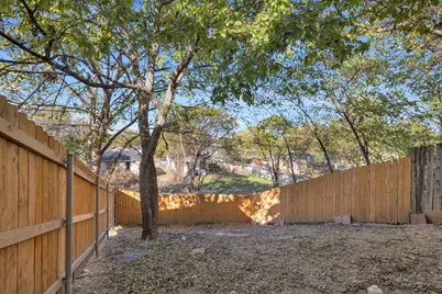 1205 E Powell Avenue, Fort Worth, TX 76104 - Photo 19