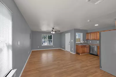 1205 E Powell Avenue, Fort Worth, TX 76104 - Photo 5