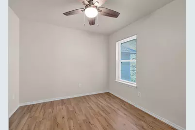 1205 E Powell Avenue, Fort Worth, TX 76104 - Photo 37