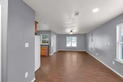 1205 E Powell Avenue, Fort Worth, TX 76104 - Photo 23