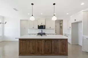 1005 Paramount Dr, Cresson, TX 76035 - Photo 5