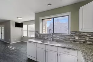 331 Hopewell St, Grand Prairie, TX 75052 - Photo 11