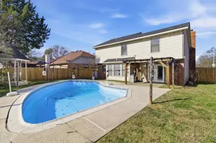 331 Hopewell St, Grand Prairie, TX 75052 - Photo 35