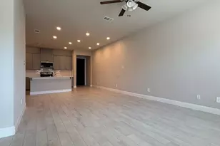 624 Hutchinson Ln, Lewisville, TX 75077 - Photo 13