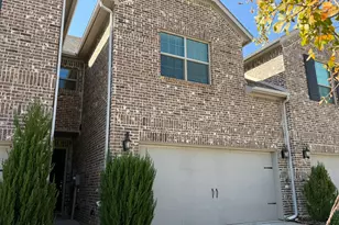 624 Hutchinson Ln, Lewisville, TX 75077 - Photo 3