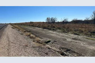 2820 Lucky Pepper Drive, Granbury, TX 76049 - Photo 9