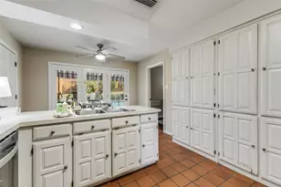 1510 Palm Valley Dr, Garland, TX 75043 - Photo 11