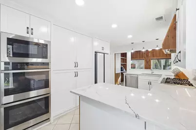 2813 Raintree Drive, Carrollton, TX 75006 - Photo 17