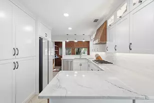 2813 Raintree Dr, Carrollton, TX 75006 - Photo 11