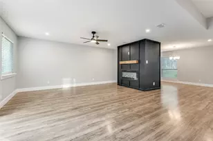 105 Shadow Ln, Euless, TX 76039 - Photo 5