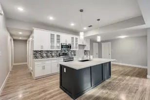 105 Shadow Ln, Euless, TX 76039 - Photo 15