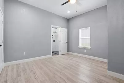 1107 E Allen Avenue, Fort Worth, TX 76104 - Photo 17